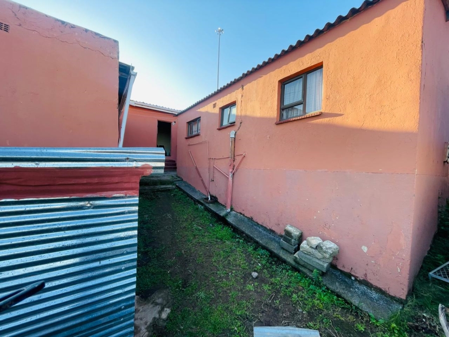 4 Bedroom Property for Sale in Mdantsane Nu 16 Eastern Cape